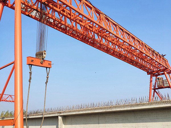 河北唐山龍門吊廠家 提高產(chǎn)品科技含量