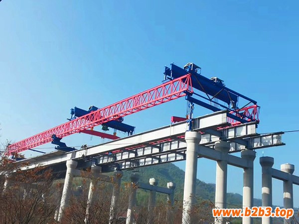 廣西河池架橋機廠家提醒注意危險標志